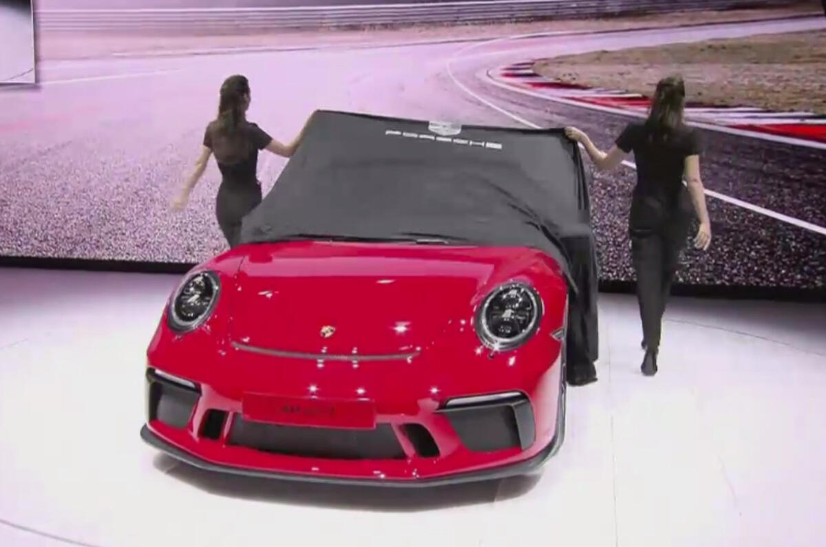 Updated Porsche 911 GT3 gains manual gearbox and 9000rpm redline