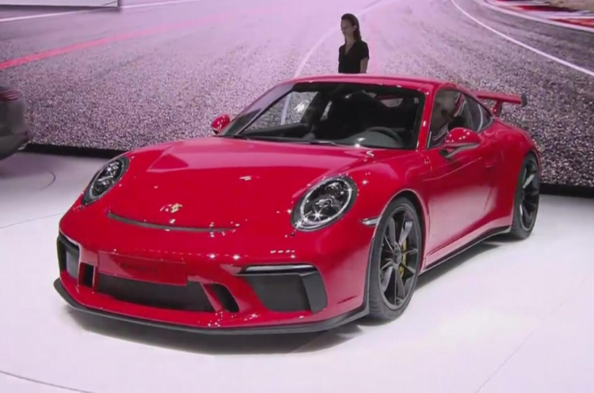 Updated Porsche 911 GT3 gains manual gearbox and 9000rpm redline