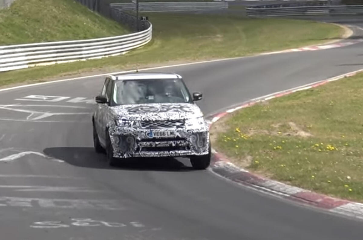 Range Rover Sport SVR cornering
