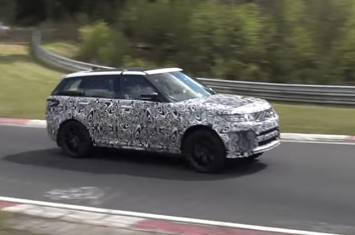 Range Rover Sport SVR front quarter