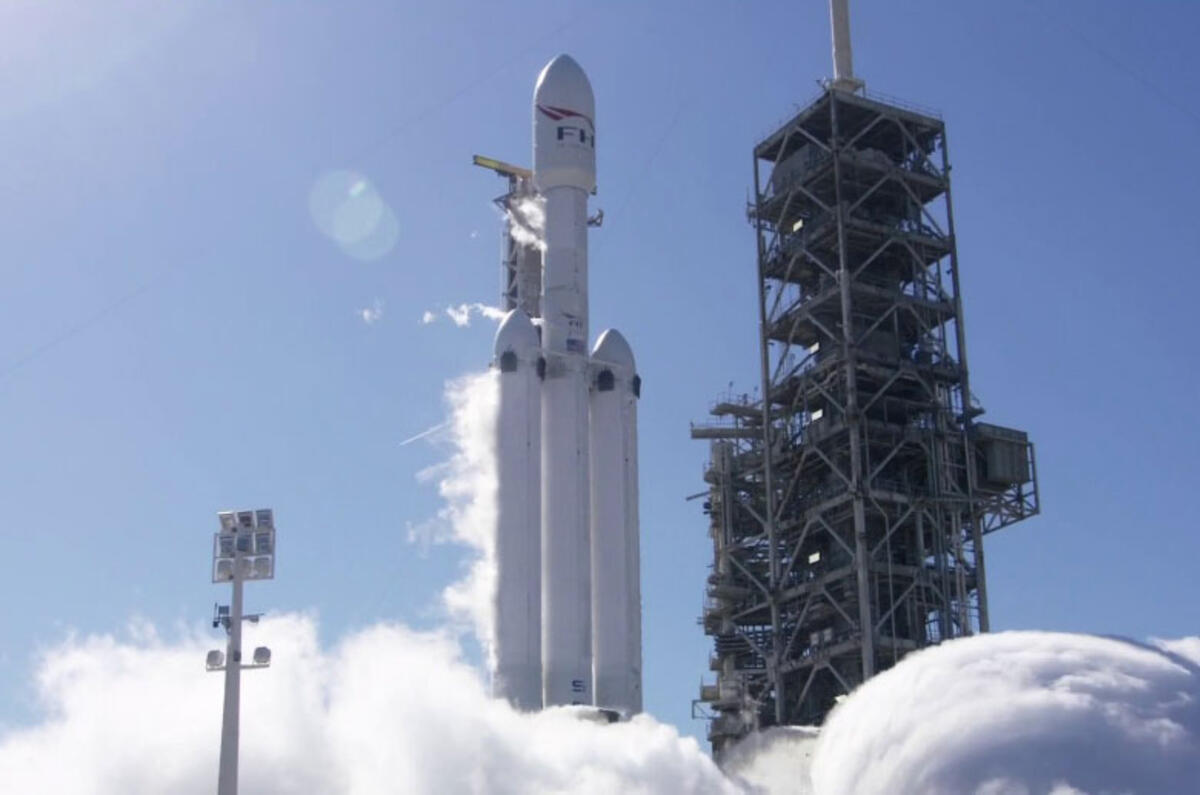 SpaceX Falcon Heavy rocket to launch Tesla Roadster to Mars