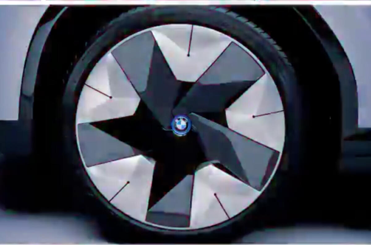BMW iX3