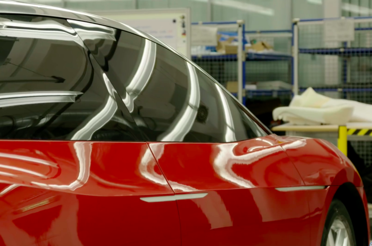 Volkswagen ID Vizzion previews electric luxury saloon