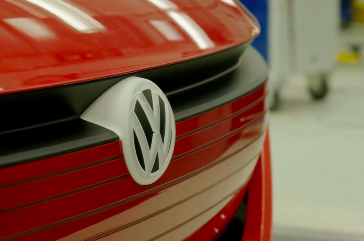 Volkswagen ID Vizzion previews electric luxury saloon