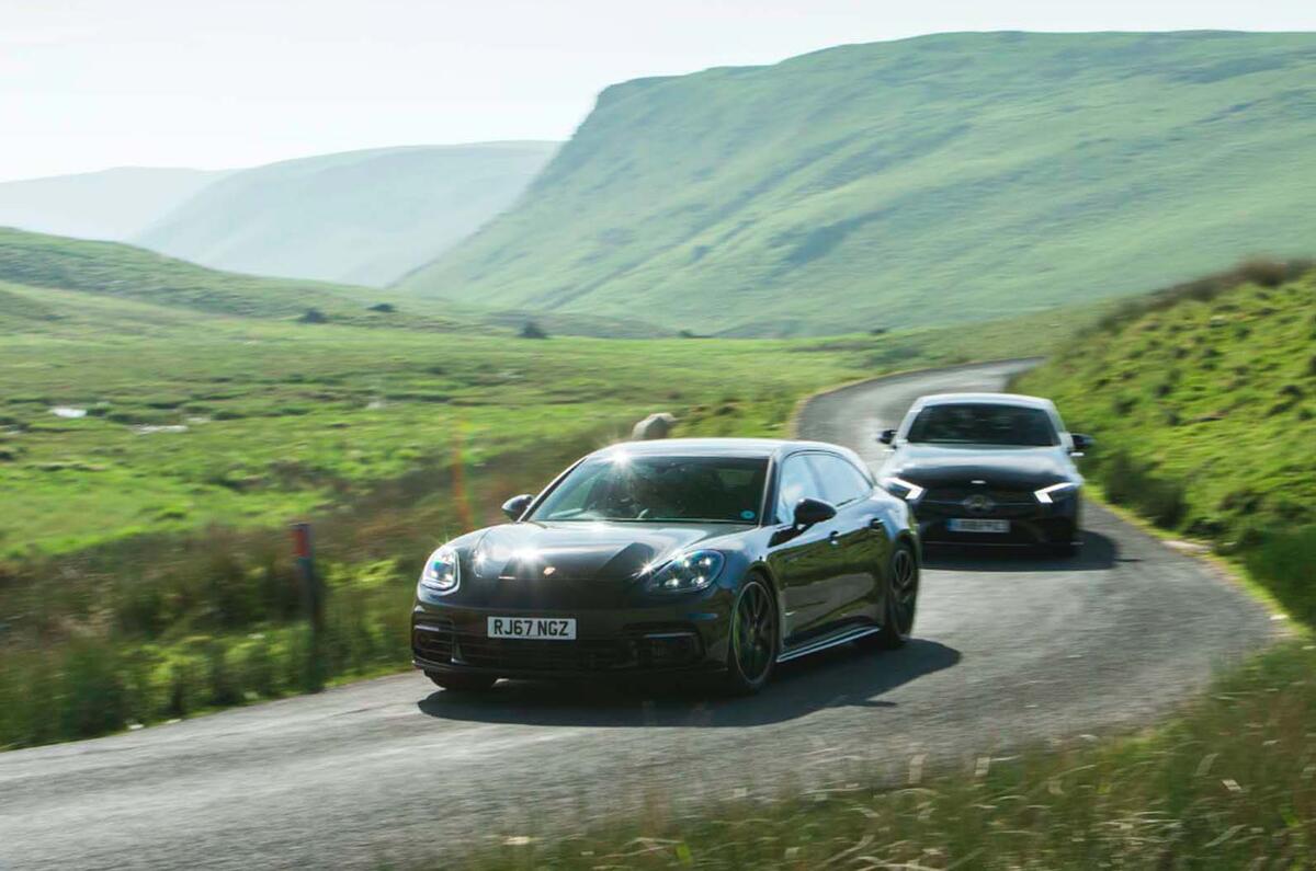 Mercedes-Benz CLS vs Porsche Panamera