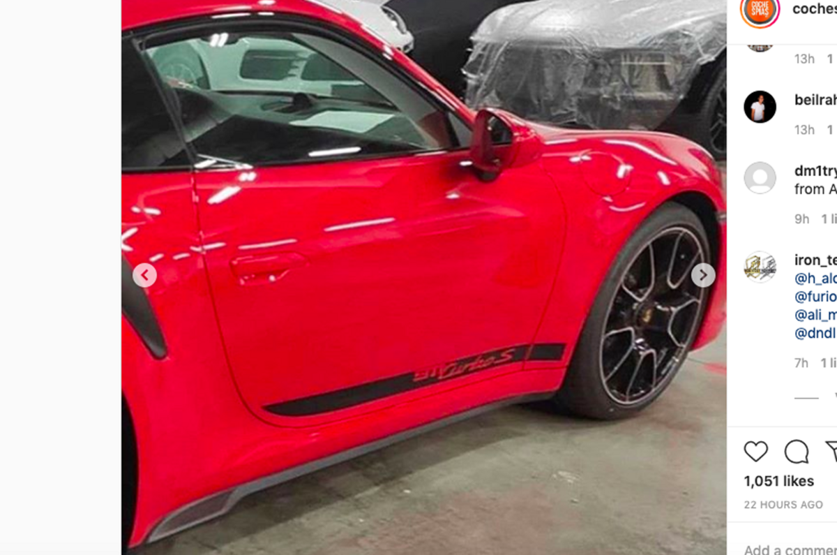 Porsche 911 Turbo S leaked door