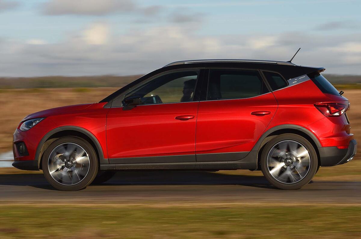 Seat Arona side