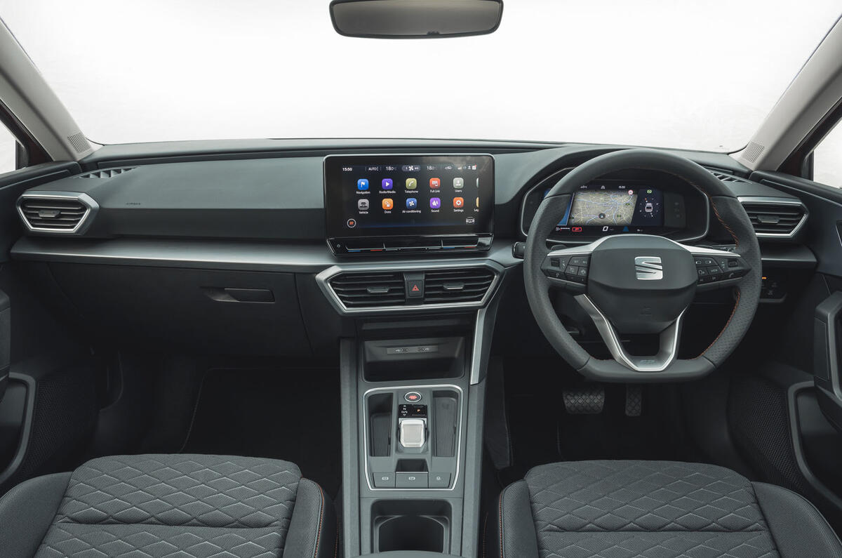 Seat Leon Estate 2020 interior Seat Leon Estate 2020 interior