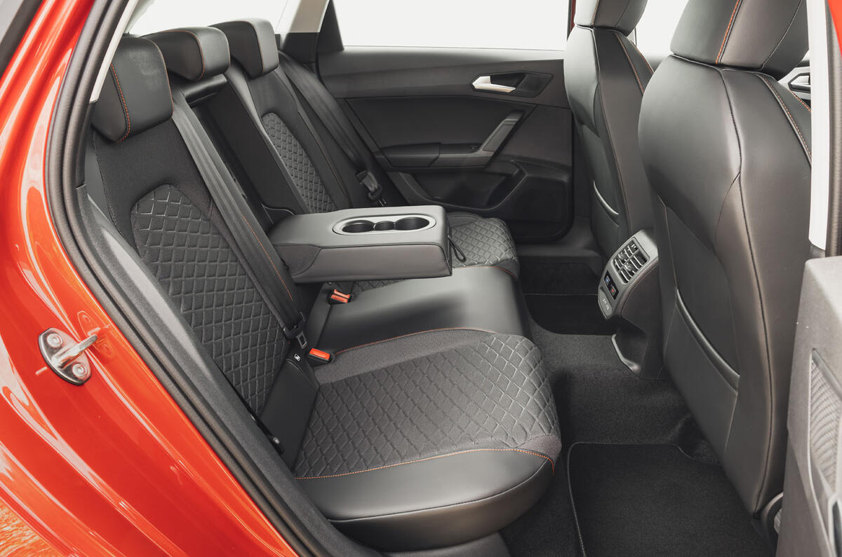 Seat Leon Estate 2020 rear seats Seat Leon Estate 2020 rear seats