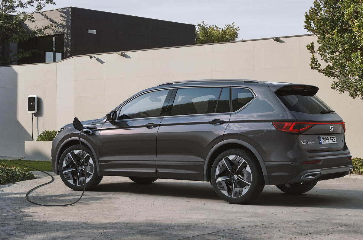 Seat Tarraco FR plug-in hybrid - charging