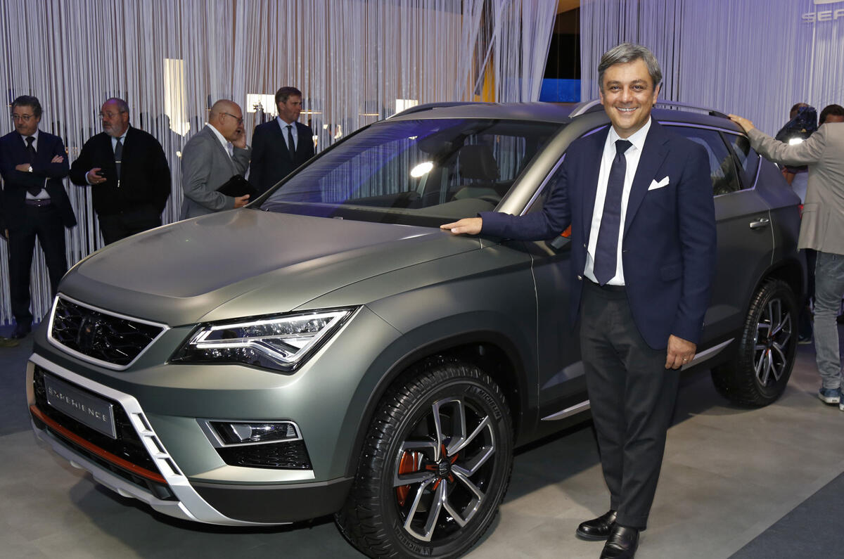 SEAT president Luca de Meo with the new Ateca X-PERIENCE SEAT president Luca de Meo with the new Ateca X-PERIENCE