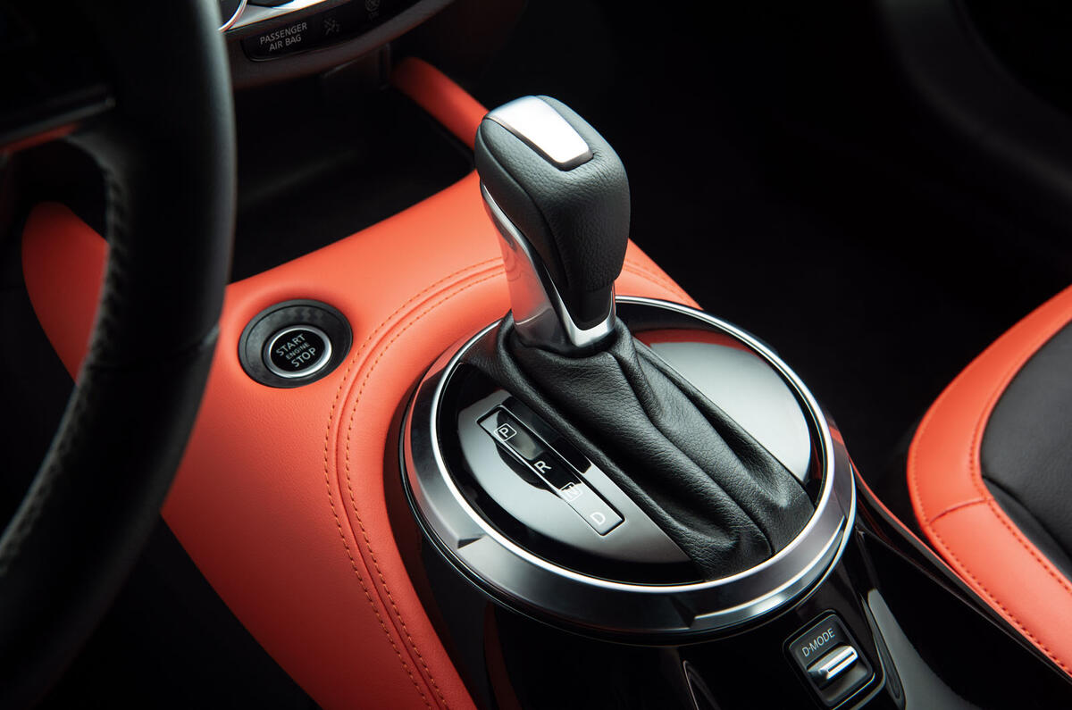2020 Nissan Juke reveal - gearstick