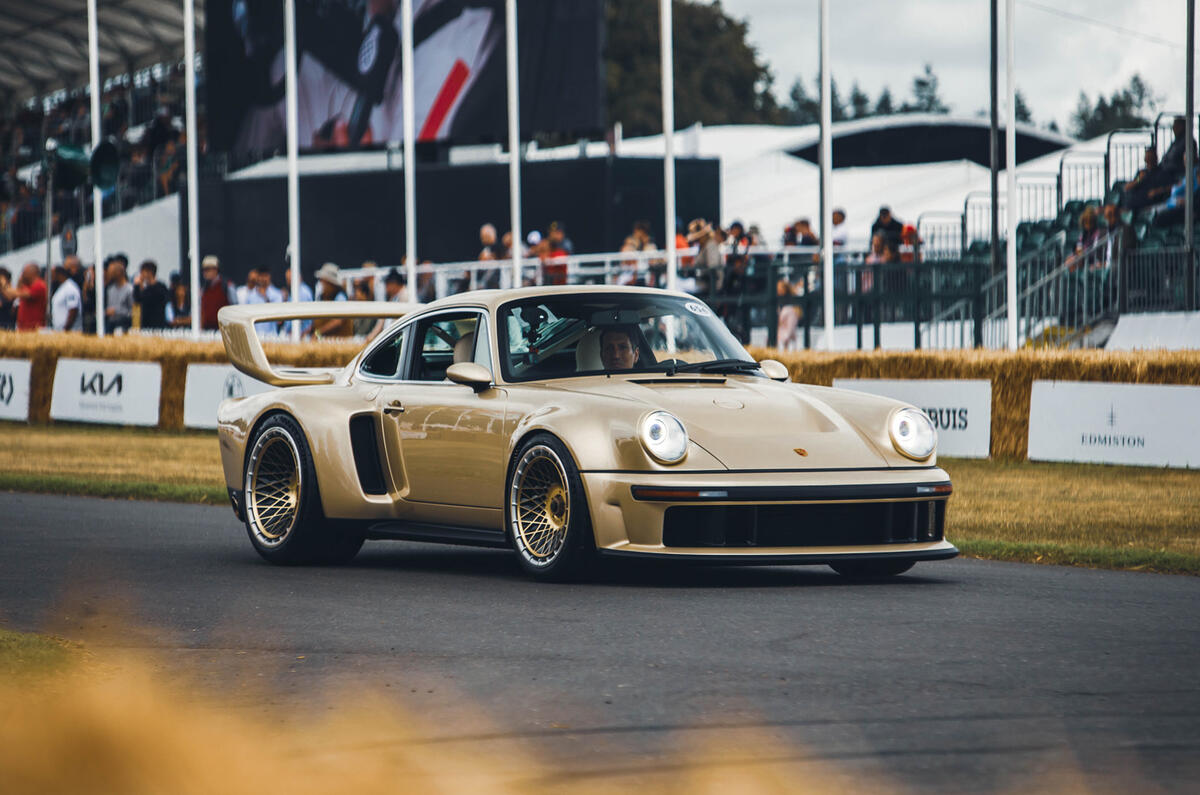 Singer DLS front lead Singer DLS front lead