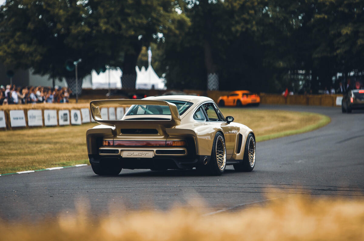 Singer DLS rear Singer DLS rear