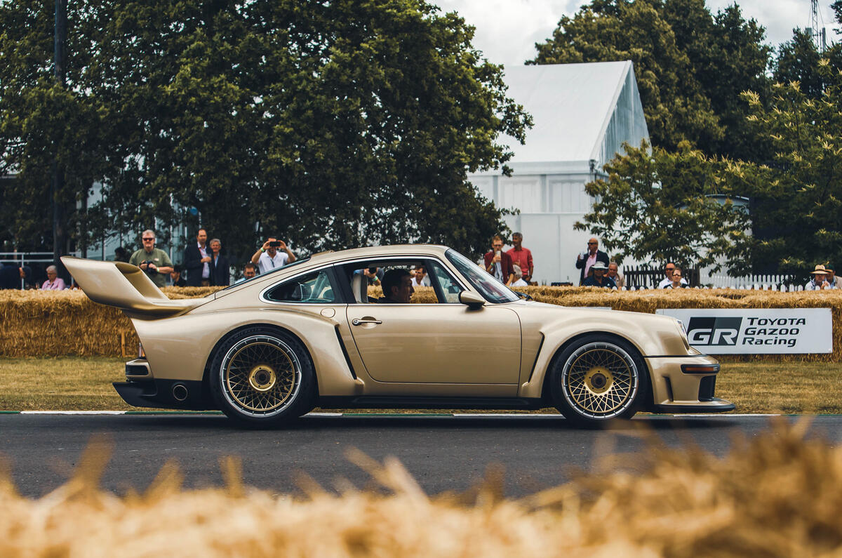 Singer DLS side Singer DLS side