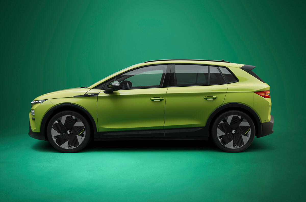 Skoda Elroq vRS side