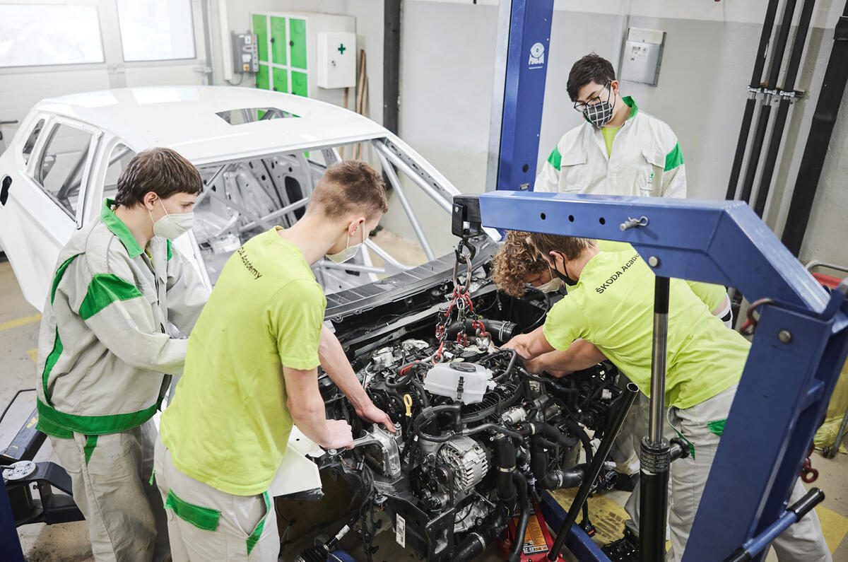 SKODA AFRIQ 16 SKODA AFRIQ 16