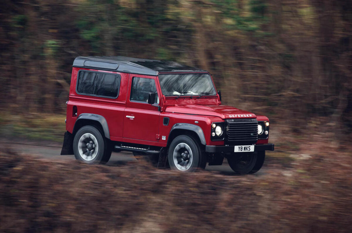 Land Rover Defender V8 driven
