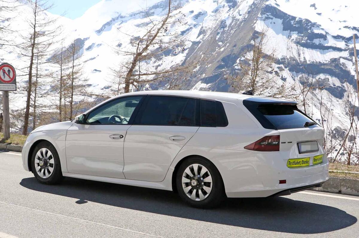 2019 Skoda Octavia estate spy shots