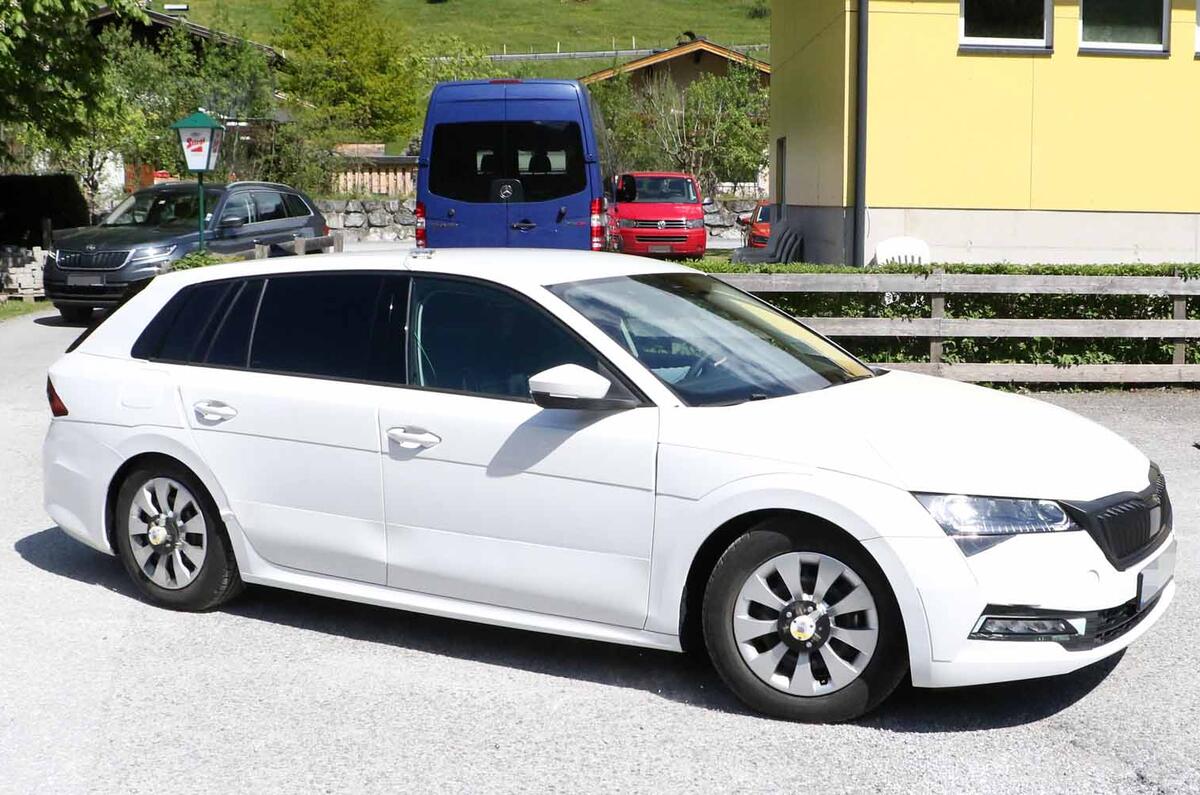 2019 Skoda Octavia estate spy shots