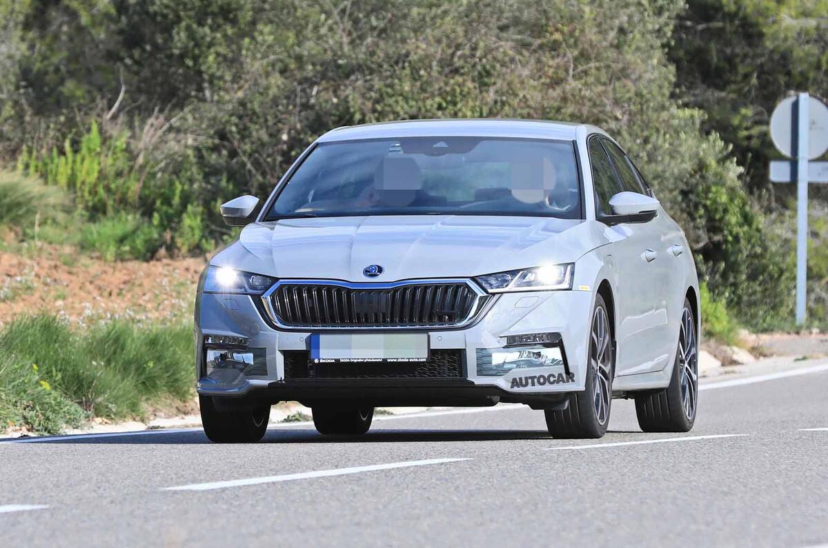 Skoda Octavia vRS spyshots dead front