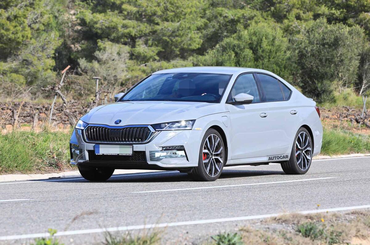 Skoda Octavia vRS spyshots front Skoda Octavia vRS spyshots front