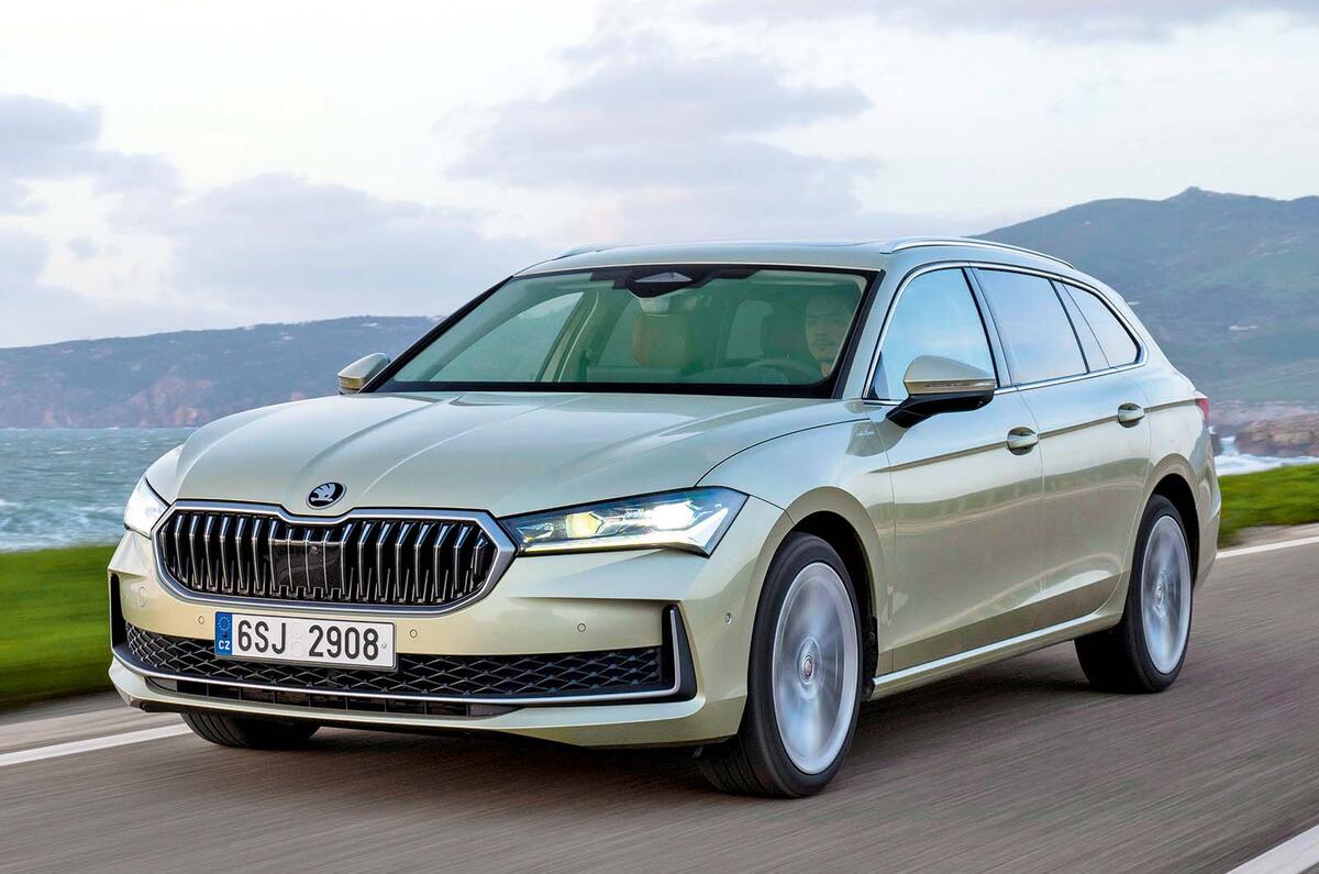 Skoda Superb Estate front three quarter
