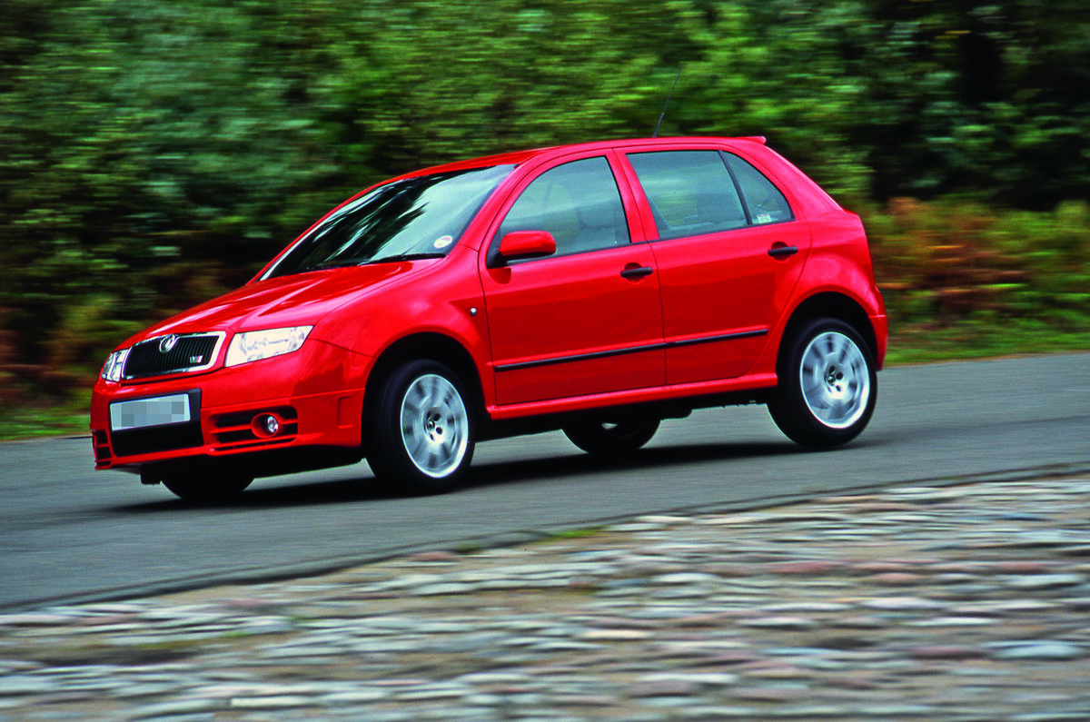Skoda Fabia vRS - cornering, front