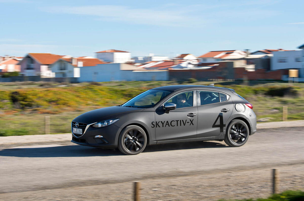 Mazda 3 Skyactiv-X 