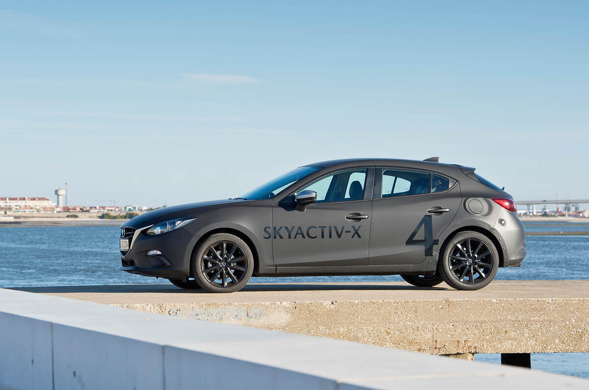 Mazda 3 Skyactiv-X 