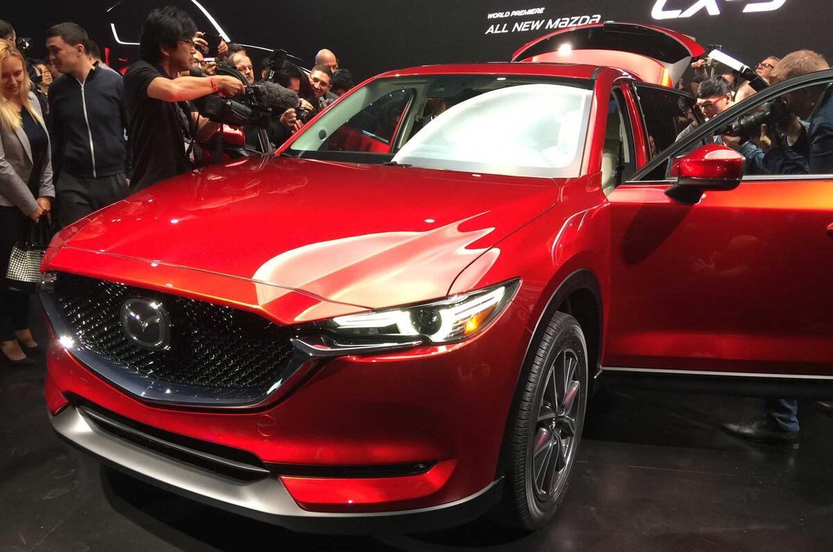 2017 Mazda CX-5 revealed at LA motor show