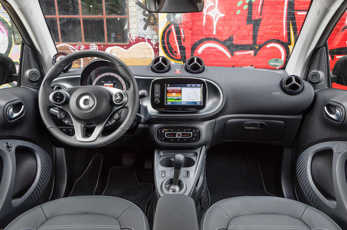 Smart Fortwo, Fortwo cabriolet and Forfour Electric Drive revealed