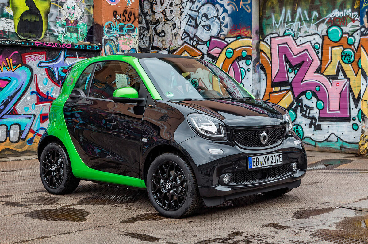 Smart Fortwo, Fortwo cabriolet and Forfour Electric Drive revealed