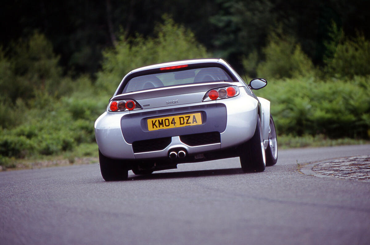 Smart Roadster cornering