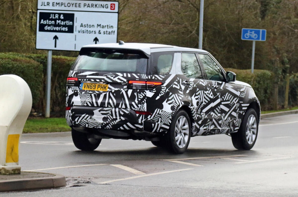 Discovery PHEV spy shot