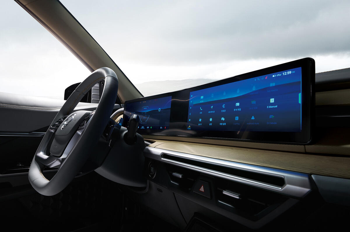 Ssangyong Torres interior Ssangyong Torres interior