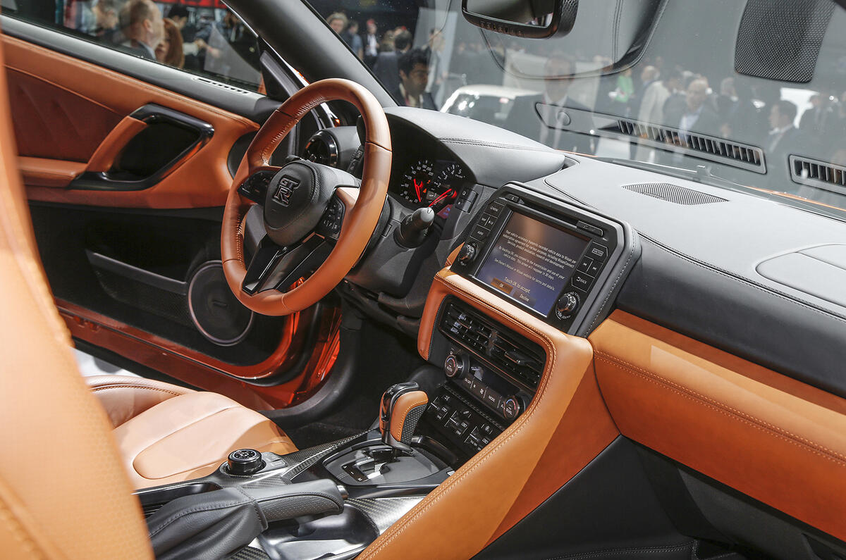 Nissan GT-R