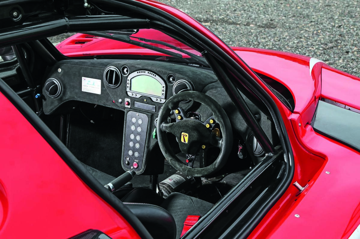 Ford GT vs Radical RXC Turbo vs Porsche 911 GT3 RS Ford GT vs Radical RXC Turbo vs Porsche 911 GT3 RS