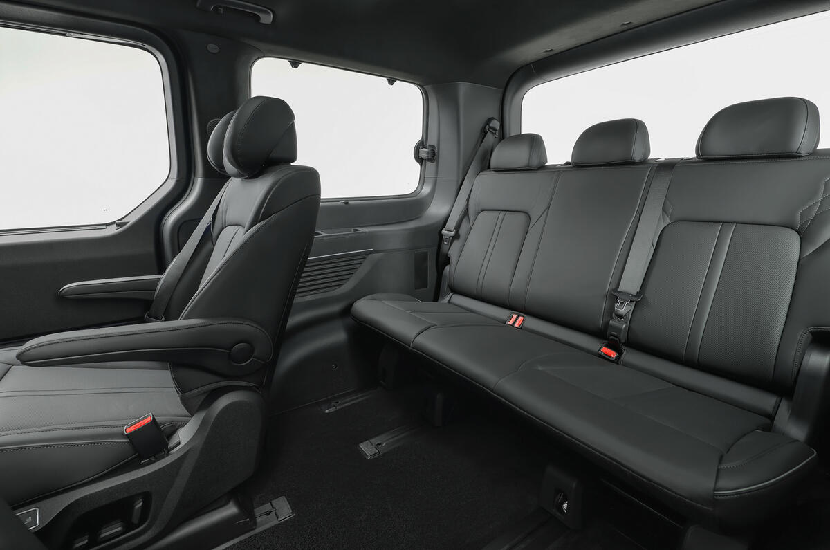 STARIA Electric Interior 04