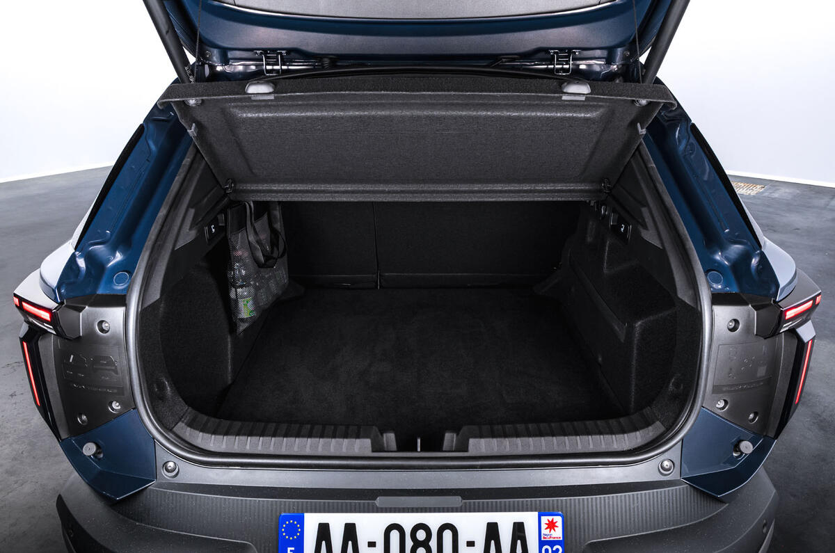 Striker 4x4 Interieur©AdrienCortesi 33