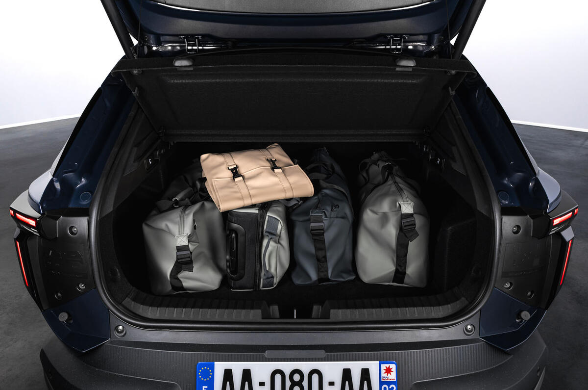Striker 4x4 Interieur©AdrienCortesi 5