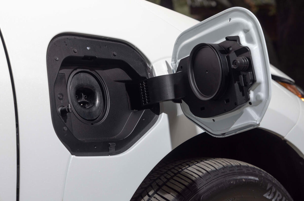 Subaru Solterra facelift charge port