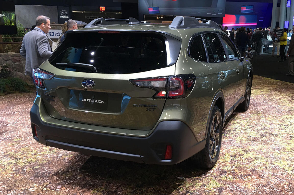 Subaru Outback 2019 New York Motor Show reveal - rear