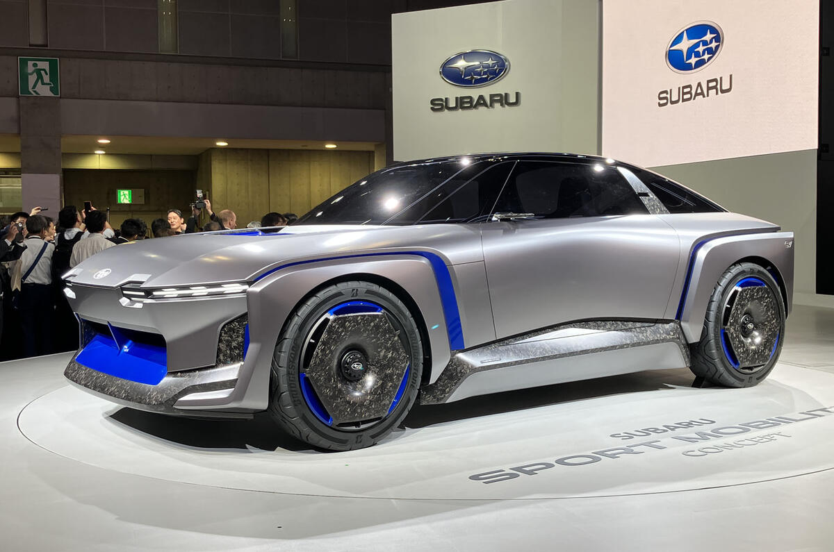 Subaru Sport Mobility Concept on show in Tokyo   front:side Subaru Sport Mobility Concept on show in Tokyo   front:side