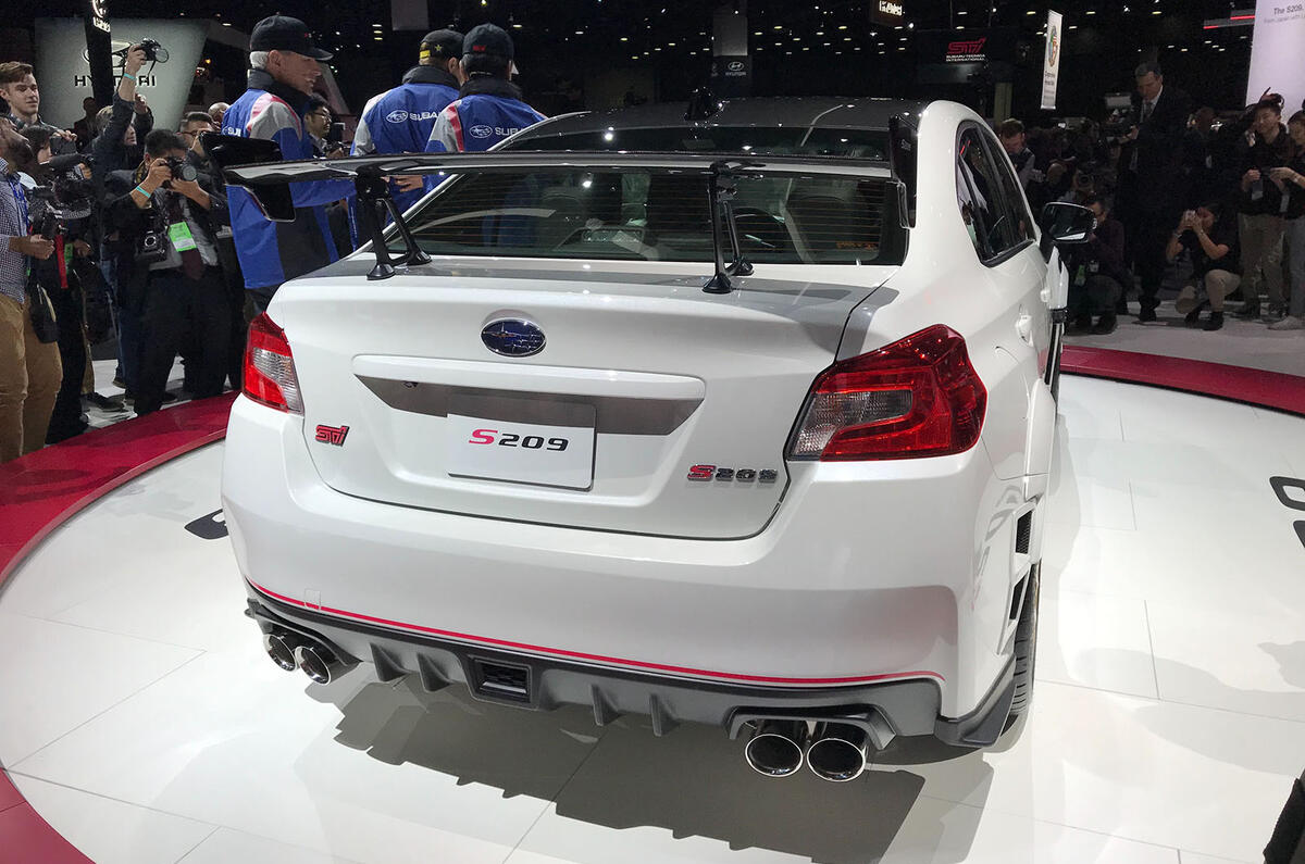 Subaru STI S209 Detroit motor show - exhausts