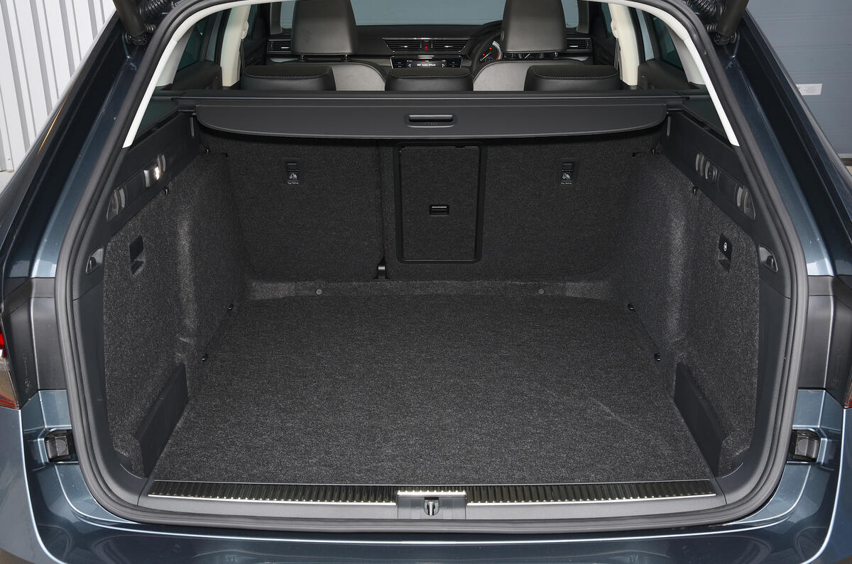 Superb Estate boot 2019 Superb Estate boot 2019