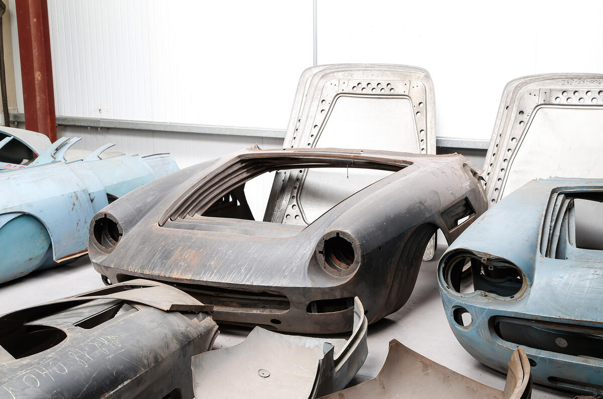 Damaged Ferraris at the breaker's yard