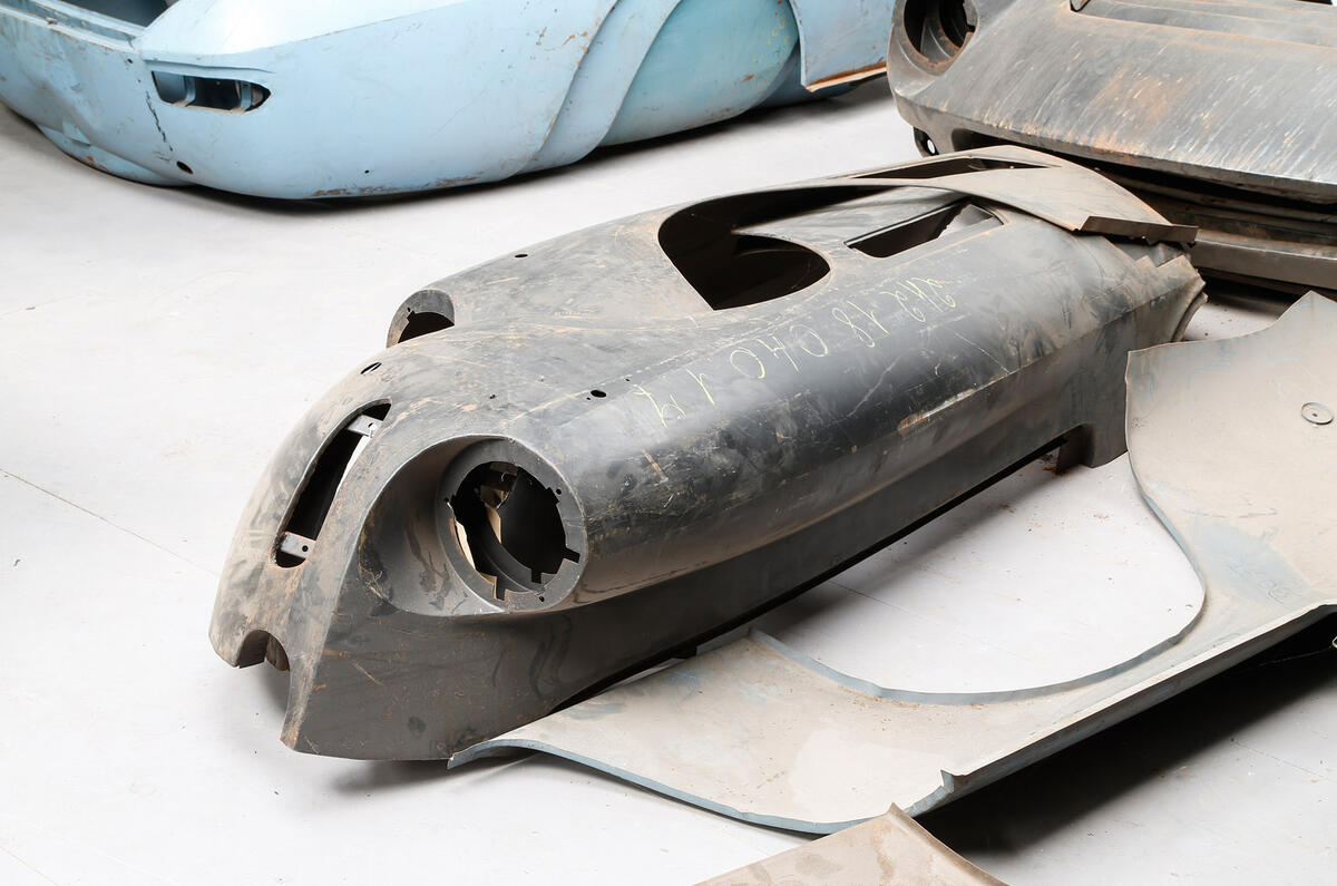 Damaged Ferraris at the breaker's yard