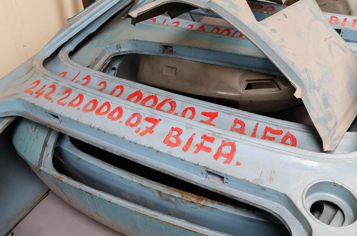 Damaged Ferraris at the breaker's yard