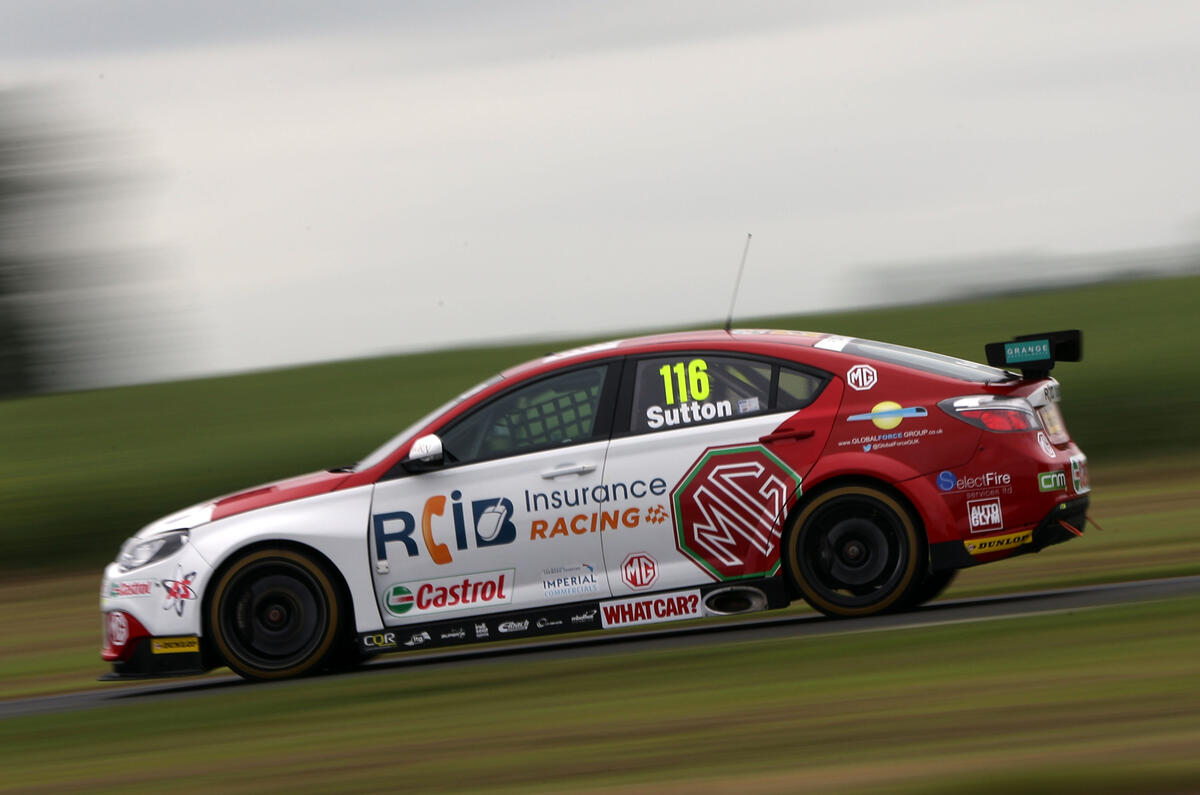 BTCC 2016 Round 13 14 15 Croft